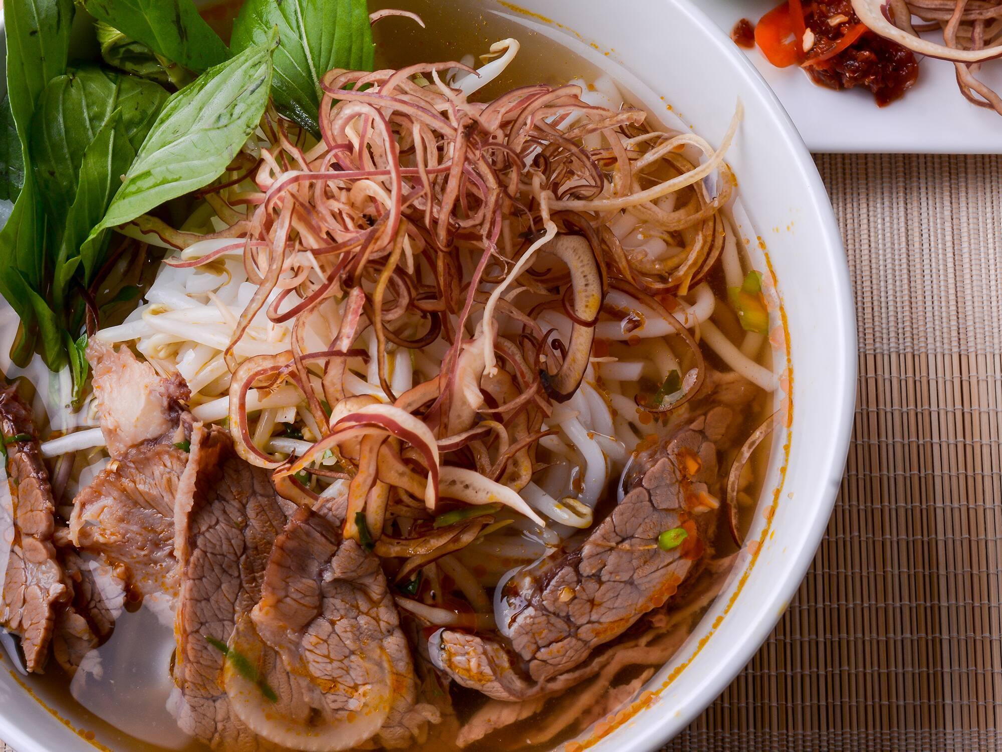 Bún bò ngon Sài Gòn​ nổi tiếng