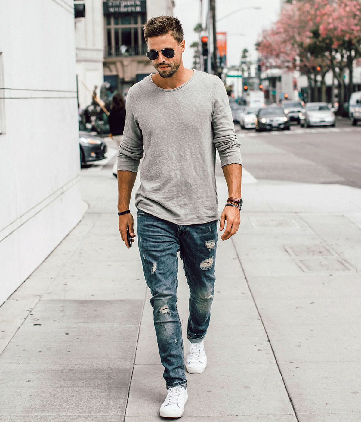 Casual Style Guide For Men: 7 Pro Tips To Look Great (2020 Updated)